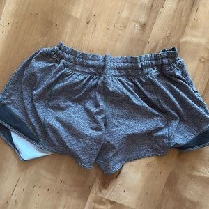 Grey lululemon 4 inch Hotty hots size 14